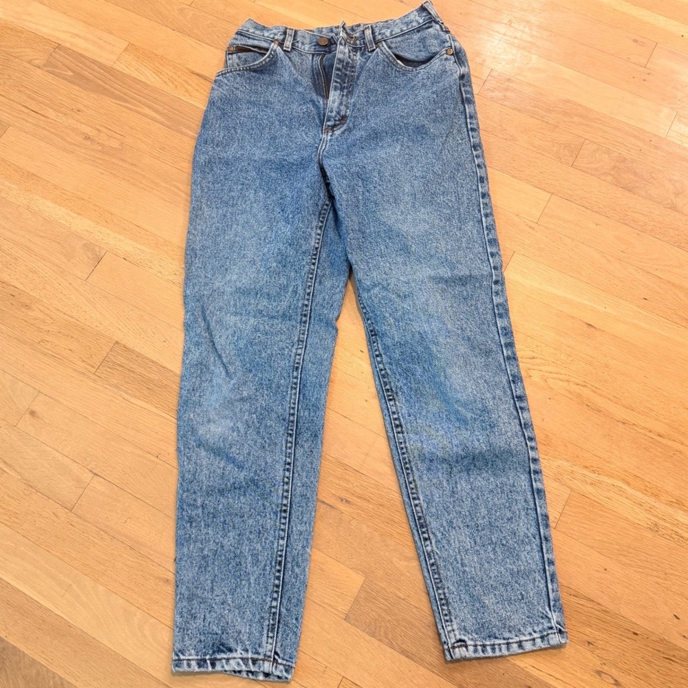 Vintage Lee High Waisted Mom Jeans Acid Wash Tapered Leg Made in USA Size 8 Med